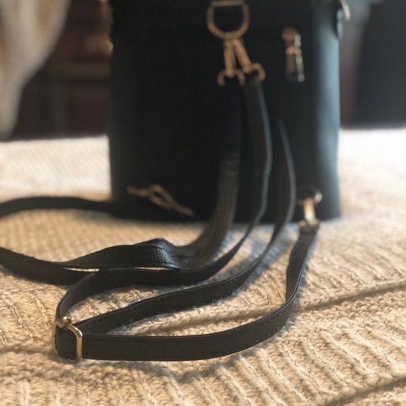 Small backpack style purse - Picture 4 of 4